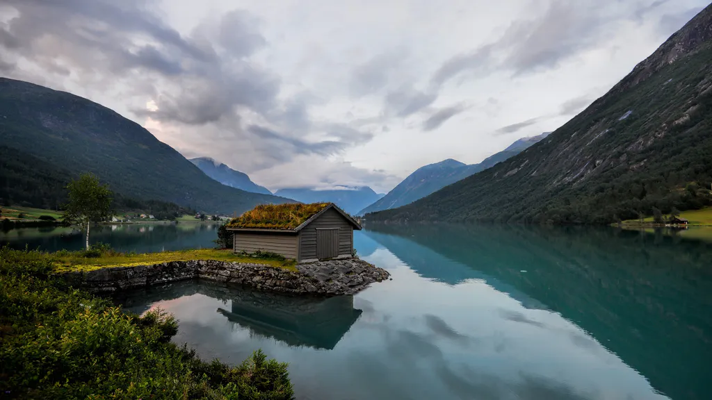 Обои на рабочий стол: Домик