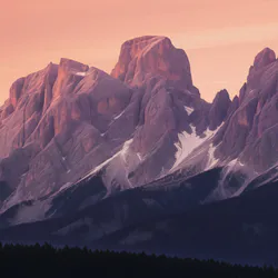 Сяюча гірська вершина