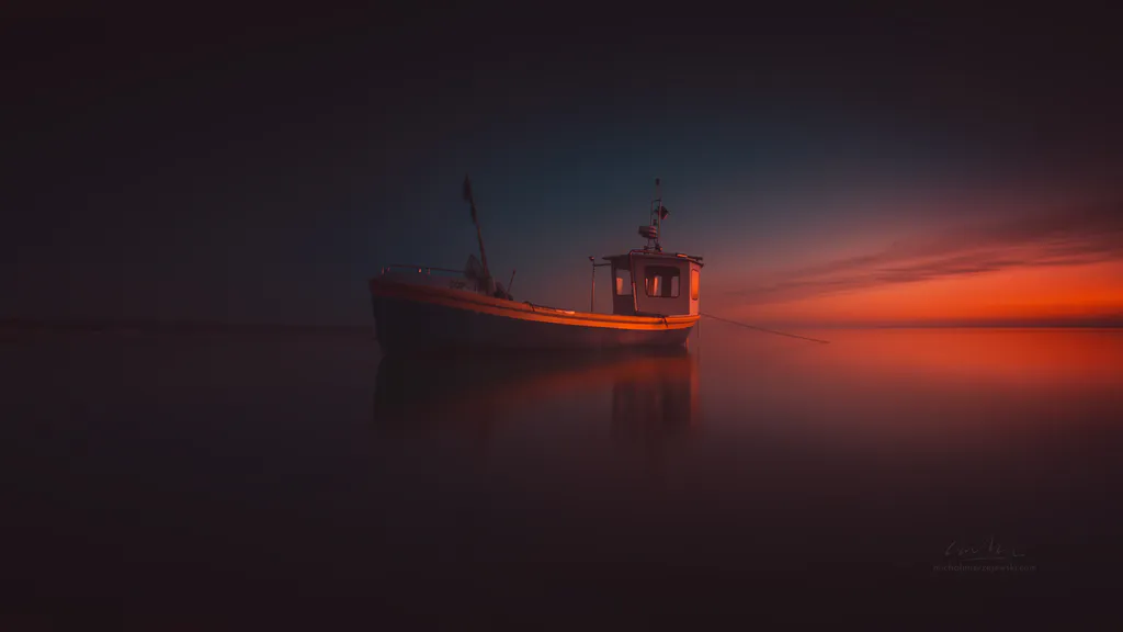Обои на рабочий стол: Ночная рыбацкая лодка