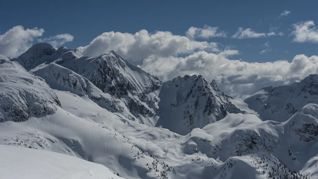 Desktop wallpaper: Mountain landscape