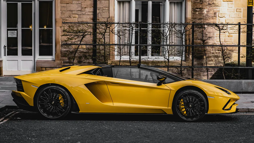Desktop wallpaper: Lamborghini Urban