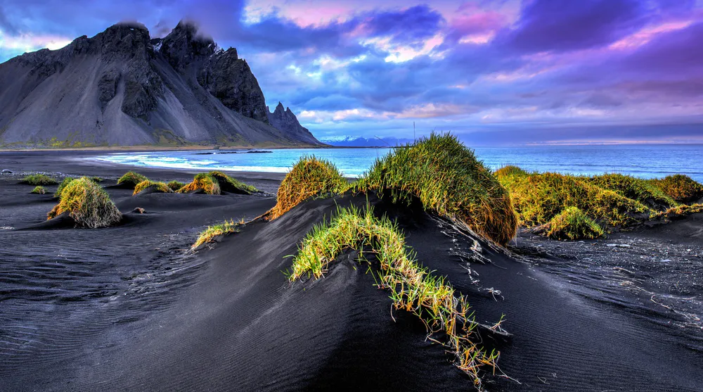Wallpaper Black Sand Beach Iceland 1024x1024