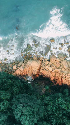 Волны, Скалы, Бирюзовая вода, Зелень, Береговая линия, Пенистая вода, Природа, Вид с воздуха