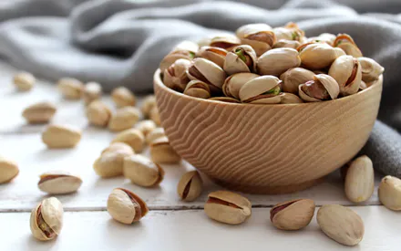 Фисташки, Орехи, Еда, Закуска, Деревянная чаша