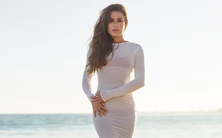 Море, Небо, Солнце, Макияж, Фигура, Платье, Актриса, Горизонт