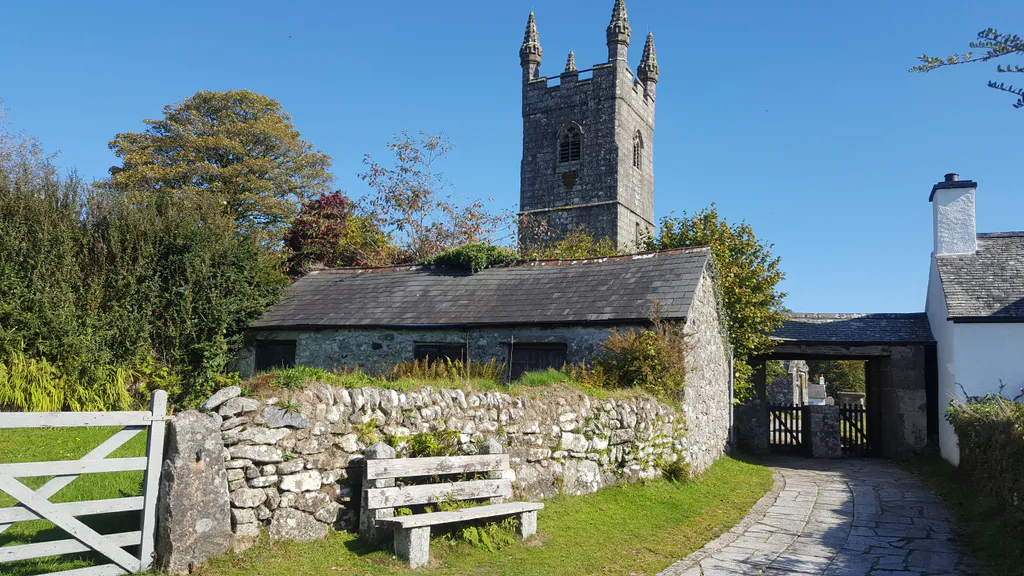 Обои на рабочий стол: Деревенская церковь