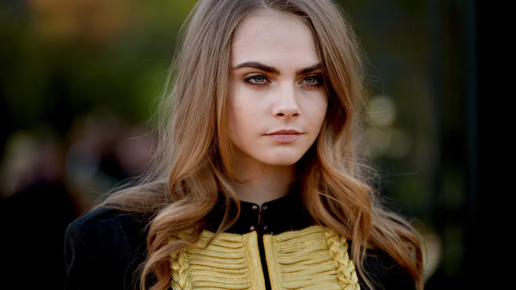 Шпалери для робочого столу: Кара Делевінь