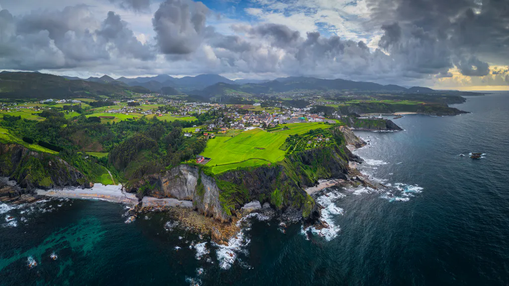 Desktop wallpaper: Steep sea cliffs