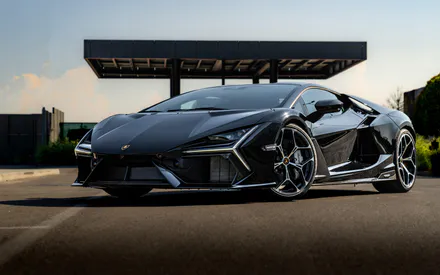Lamborghini Revuelto 2024, Черный, Дорога