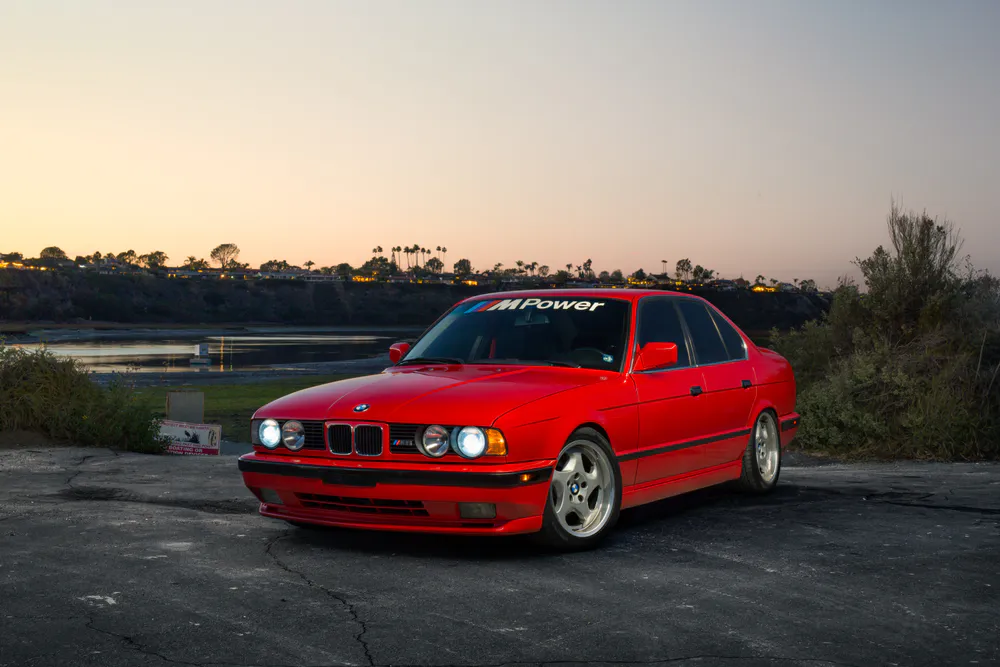 Wallpaper BMW legend 1080x2400