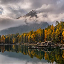 Дом на берегу озера