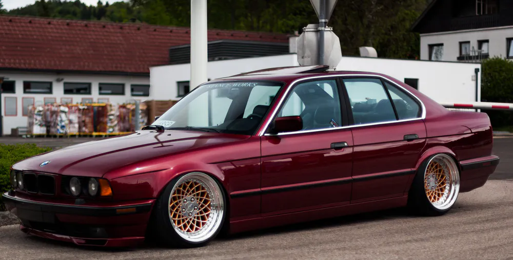 Wallpaper BMW E34 Stance 1920x1080
