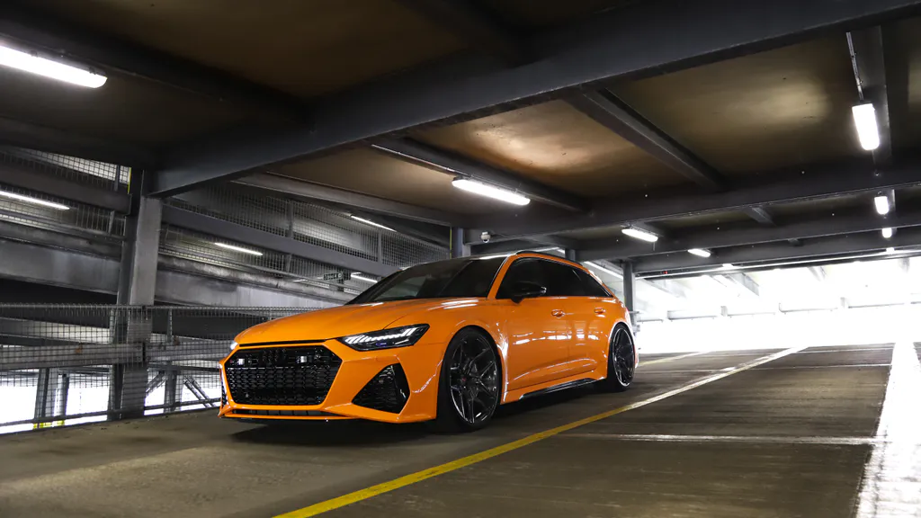 Обои на рабочий стол: Audi RS6 C8 Orange