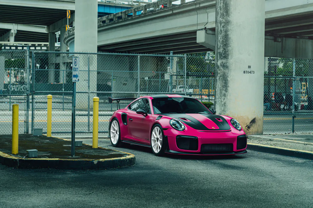 Обои Porsche 911 828x1792