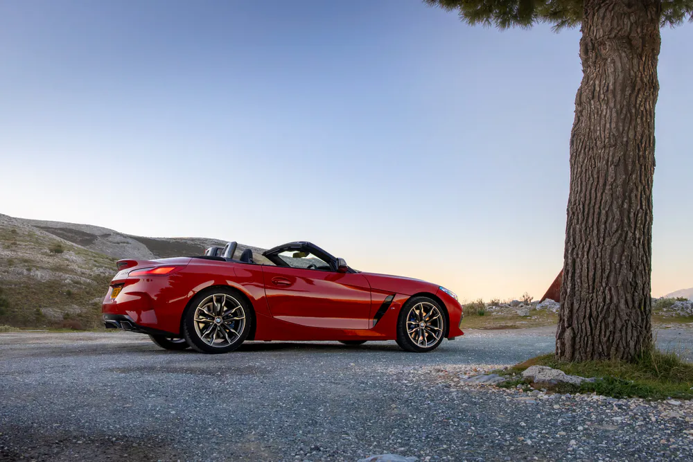 Wallpaper BMW Z4 M40i 1080x1920