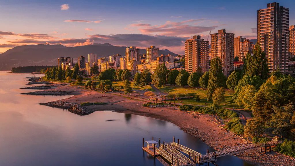 Обои на рабочий стол: Горизонт Ванкувера на закате