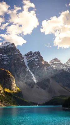 Горы, Горное озеро, Заснеженные вершины, Скалистые горы, Бирюзовая вода, Облака, Хвойный лес