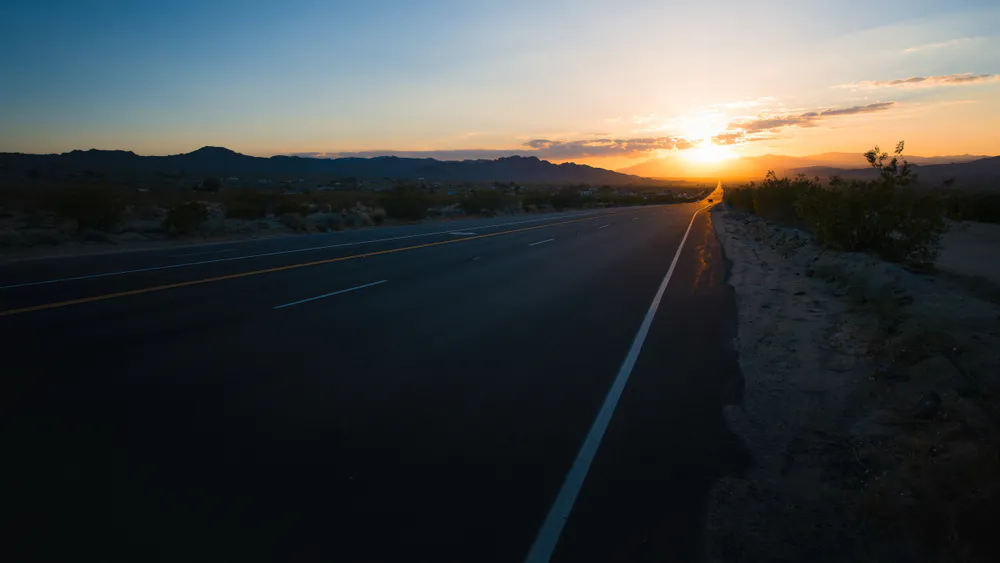Wallpaper Road 1125x2436