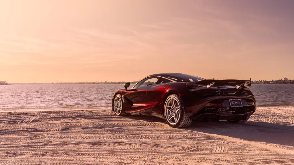 Обои на рабочий стол: Mclaren 720s