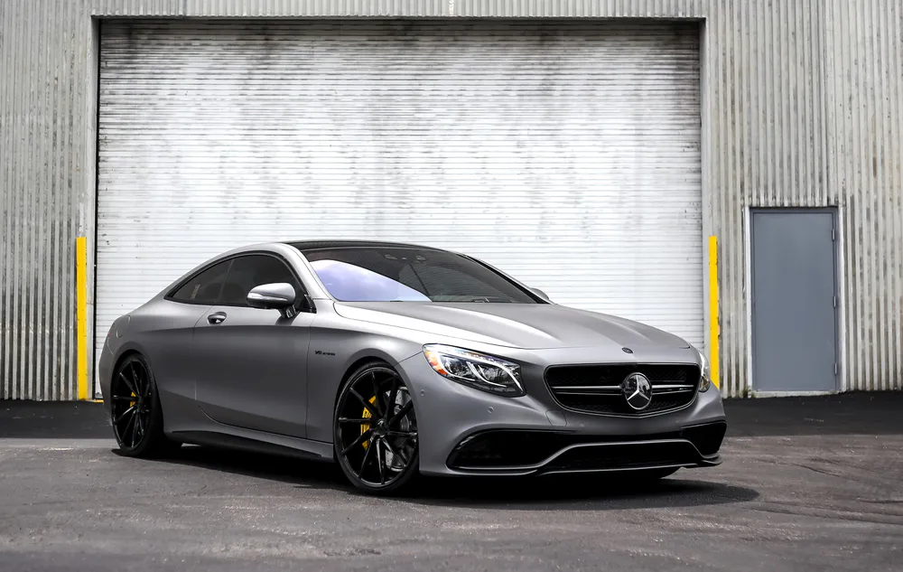 Wallpaper Mercedes S63 AMG 828x1792