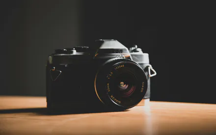 Камера, Камера Nikon, Объектив, Фотографии, Большой план, Деревянный стол