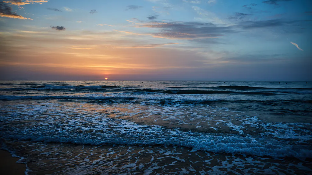 Desktop wallpaper: Beach