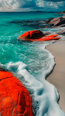 Море, Бирюзовая вода, Красные скалы, Морский берег, Океанские волны, Белые облака, Песчаный пляж, Морской пейзаж