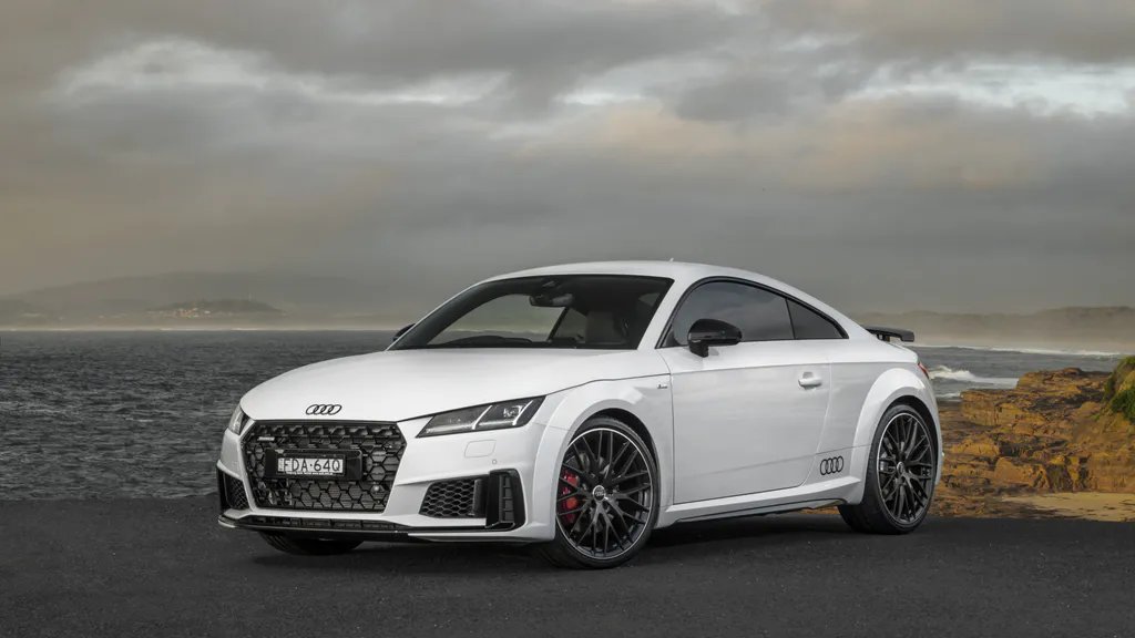 Обои на рабочий стол: Audi TT Coupe 45 Tfsi Guattro Final Edition