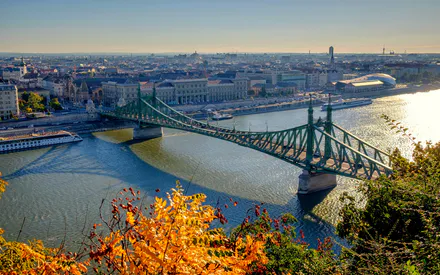 Венгрия, Будапешт, Река, Панорама, Осень, Мост, Корабль