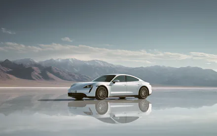 Porshe Taycan, SuperCar, SportCar, Автомобиль, Electric Move, Седан, Пустыня, Горы, Вид сбоку, Дисплей