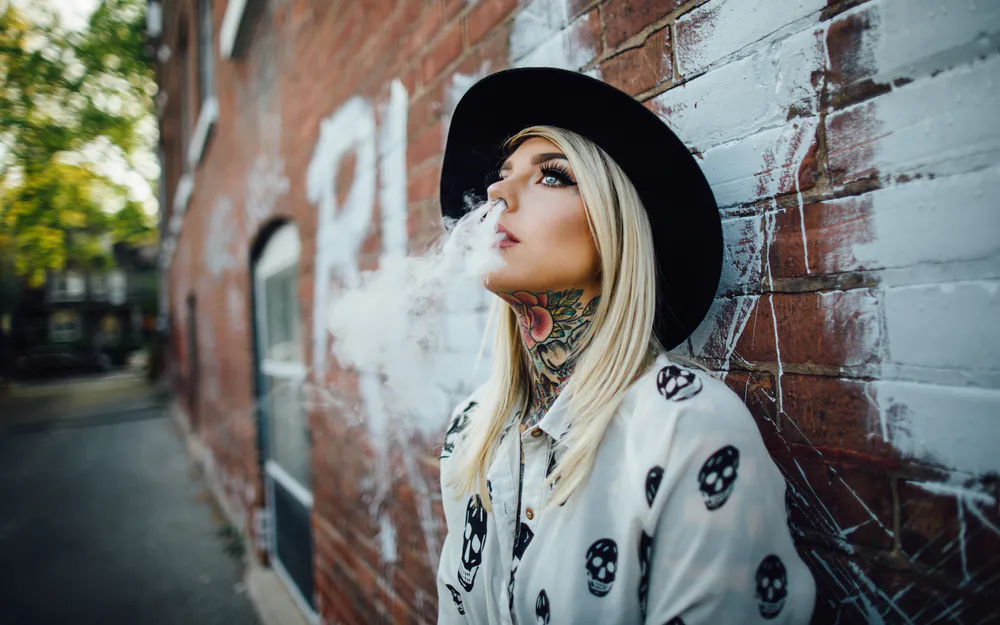 Wallpaper Blonde Girl Neck Tattoo Smoke 828x1792