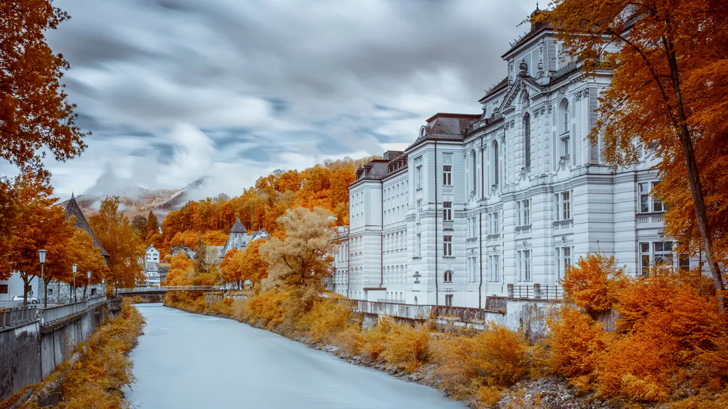 Desktop wallpaper: Ancient building