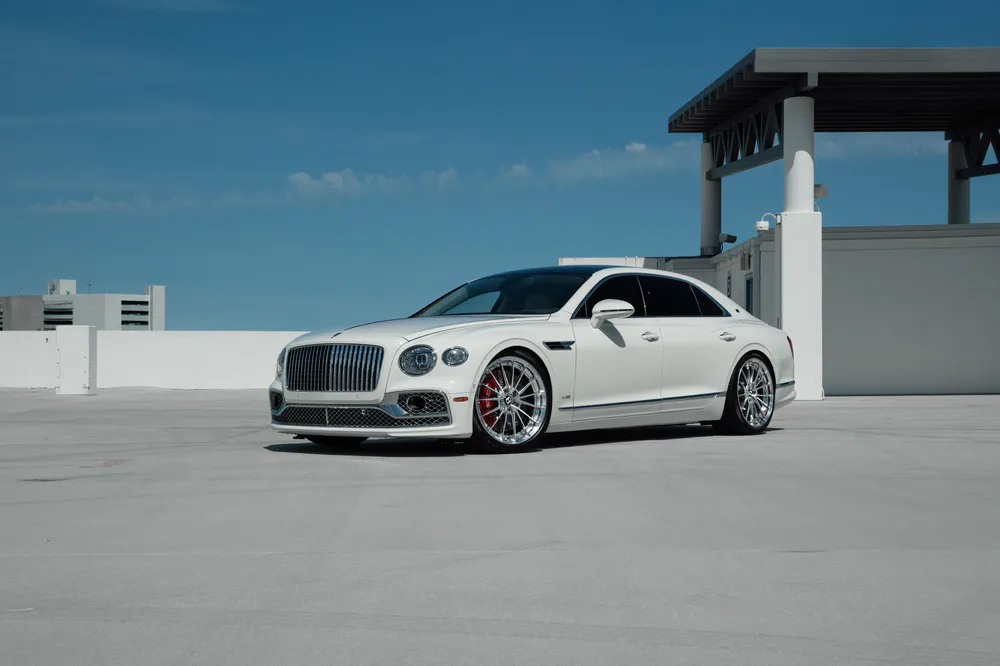 Wallpaper Bentley Flying Spur 1080x2400